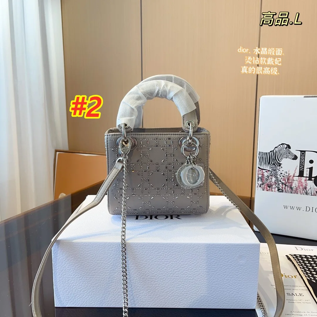 code:3605-475-66$-dior-with box gallery