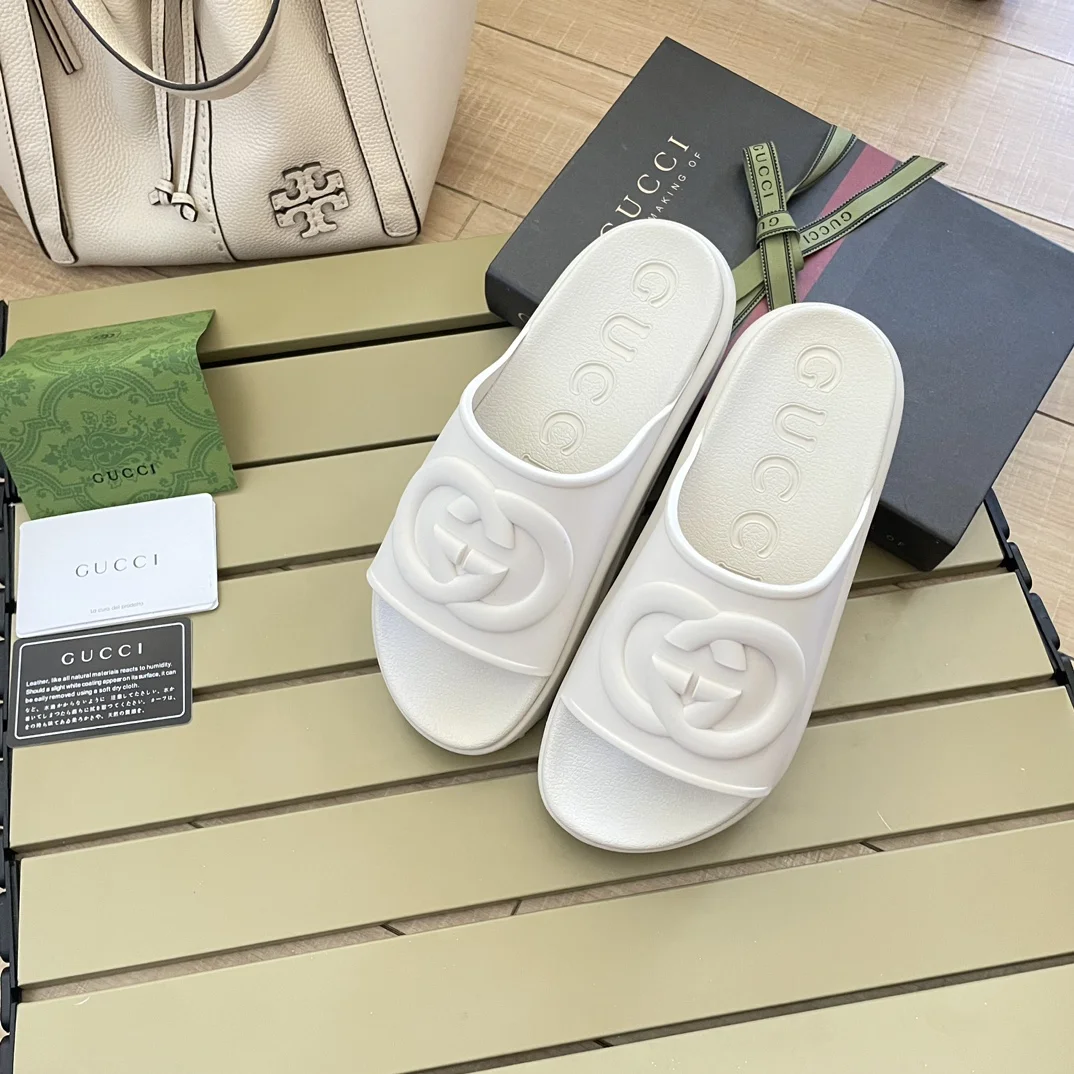 code:3832-399-55.99-gucci-with box gallery