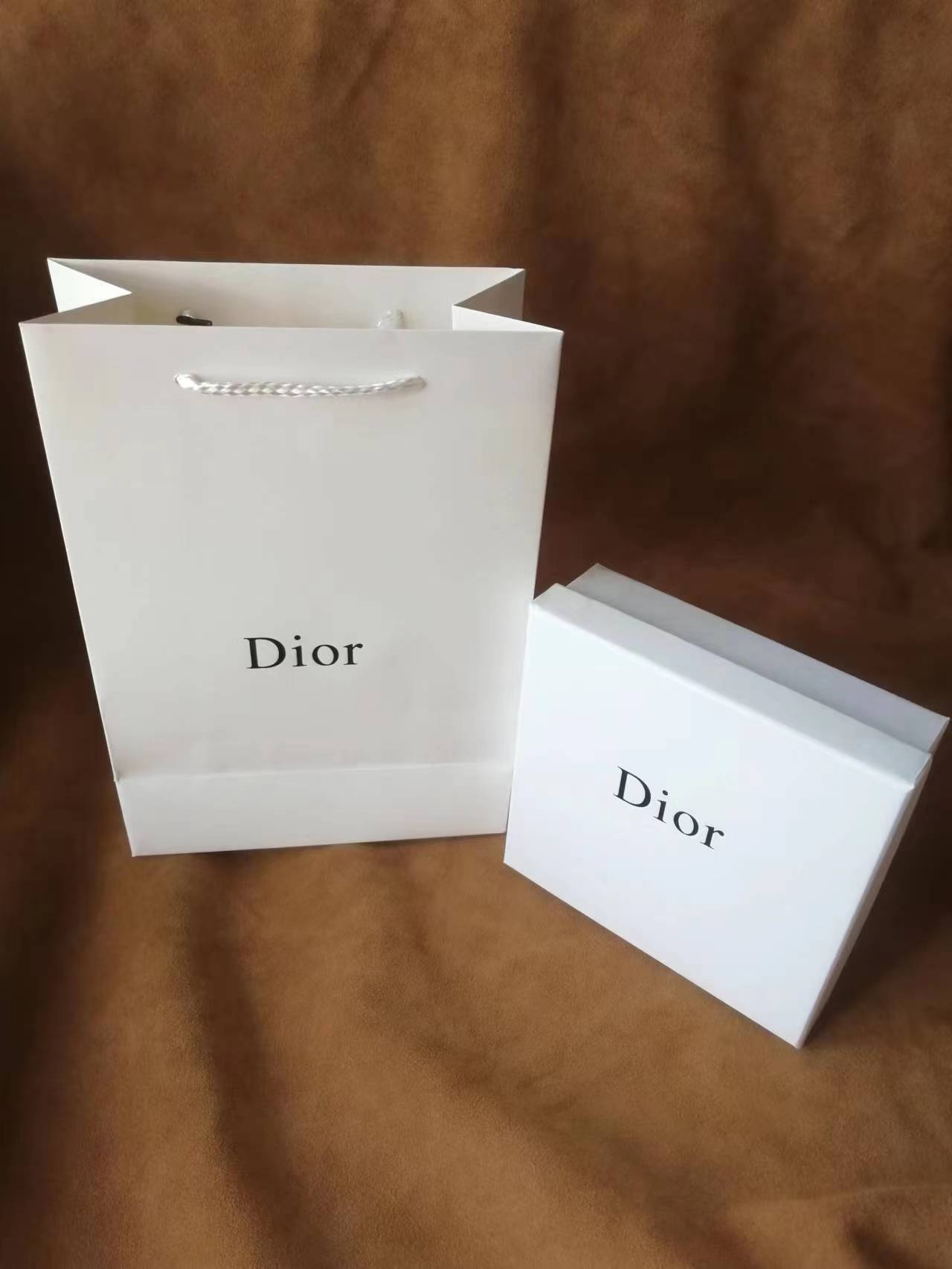 code 454-6605-R      19.99$ Dior gallery