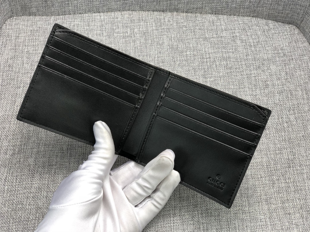 gucci 22.22$  code 493-6595-R gallery