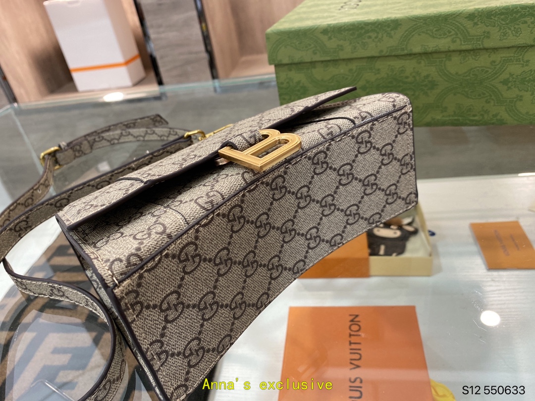 gucci 43.33$  CODE 472-6170-R gallery