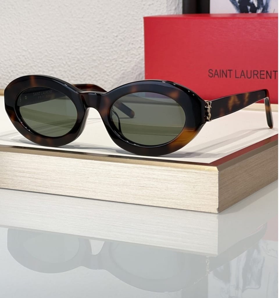 lis1041 YSL $29.78 gallery