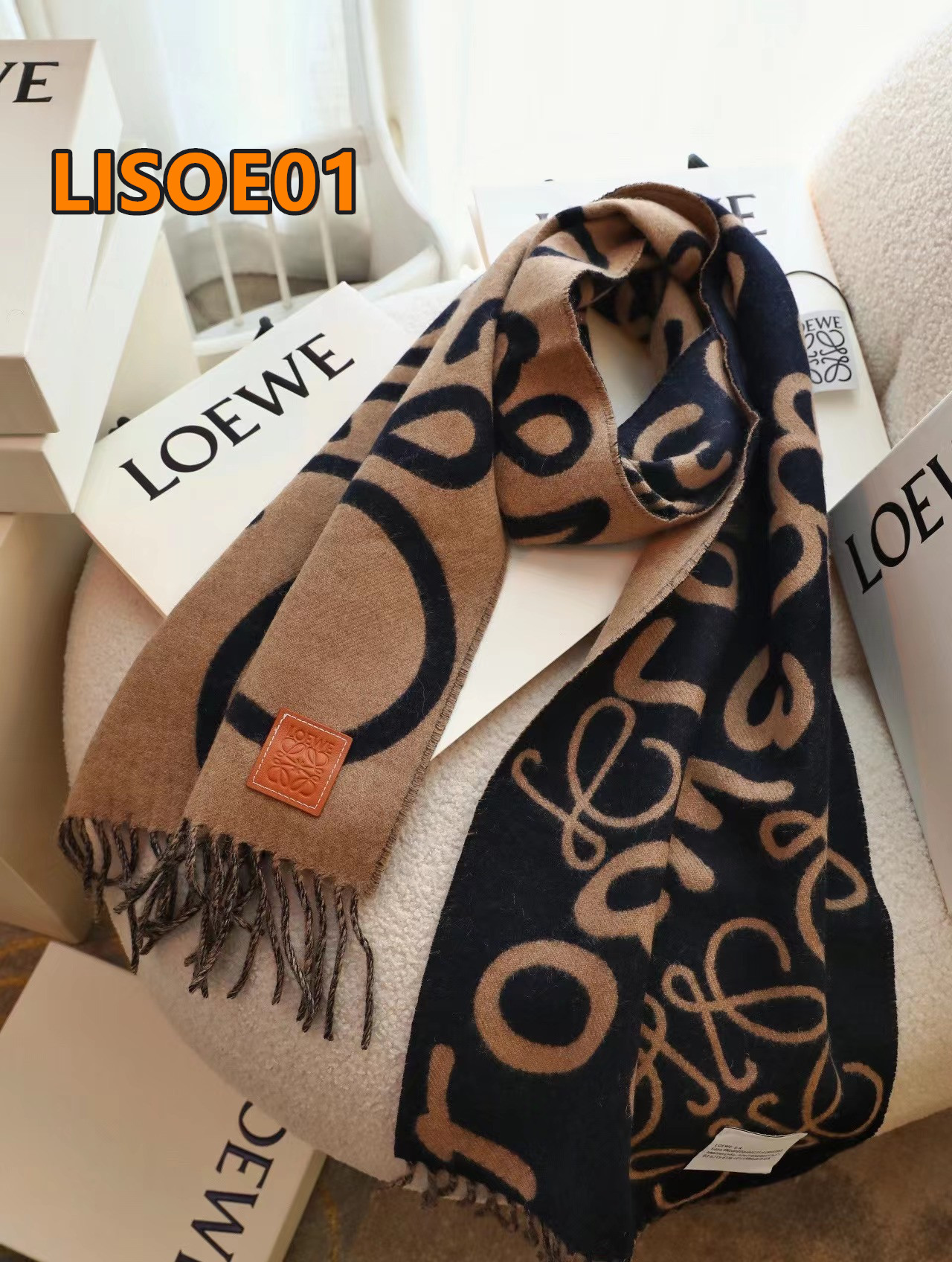 lis11181 LOEWE $26.99 gallery