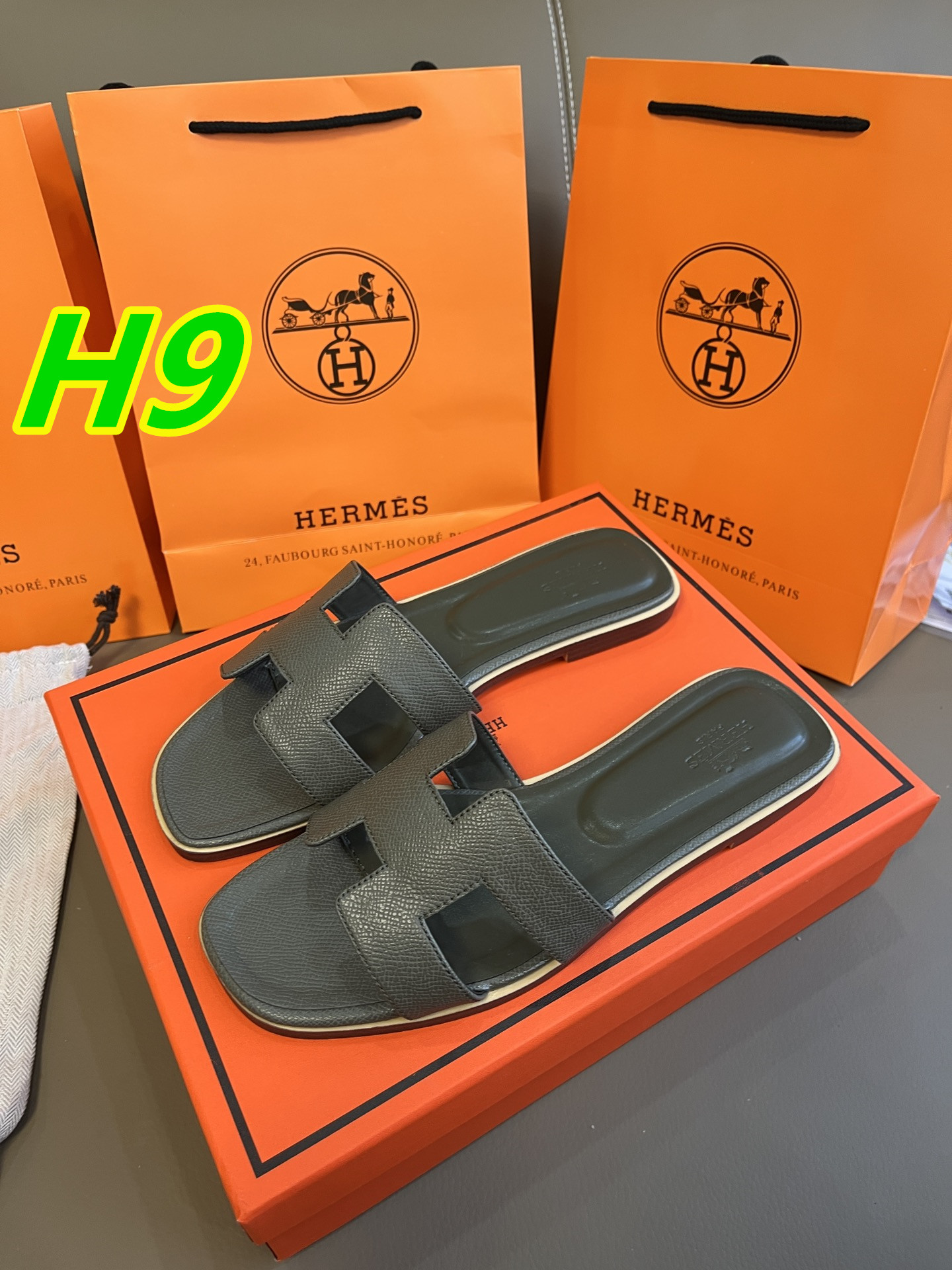 lis1369 Her*s $34.99 gallery