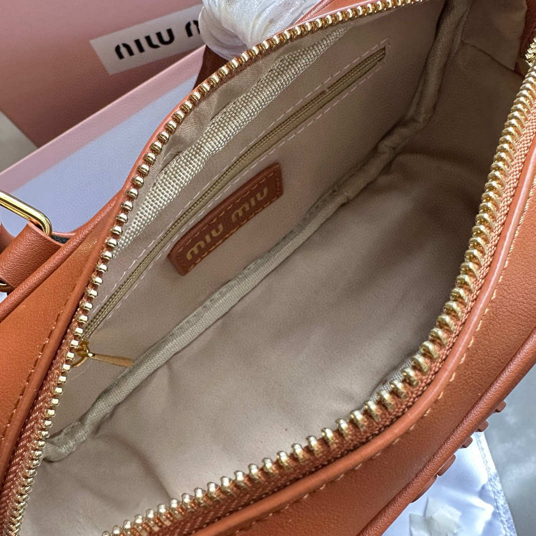 miumiu  49.29$    code 306-7212-R gallery