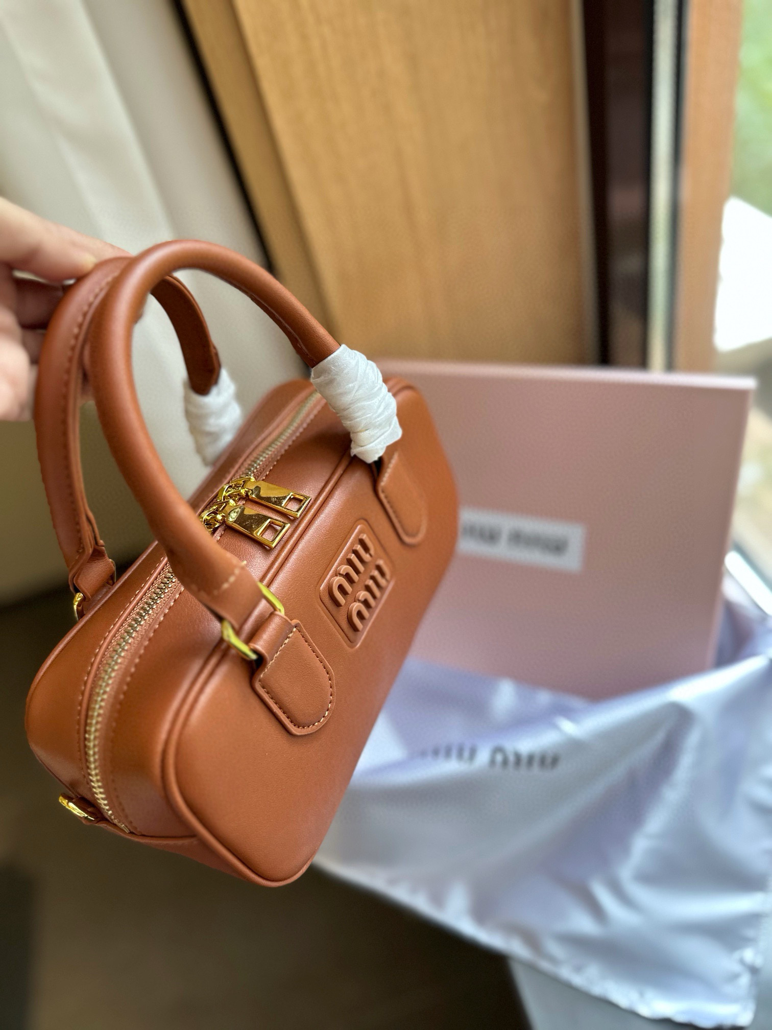 miumiu  49.29$    code 306-7212-R gallery