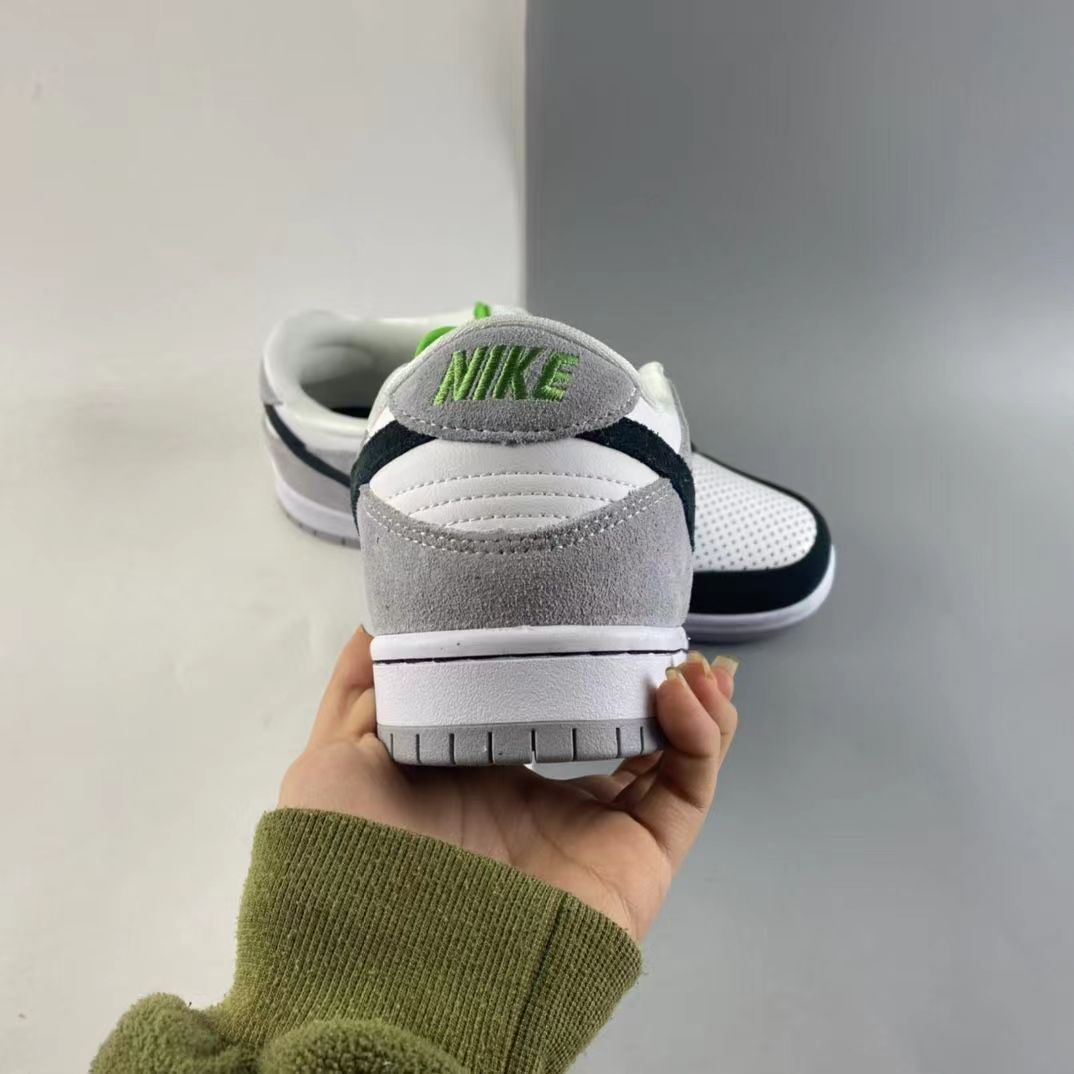 nike 49.88$ code 351-5858-R gallery