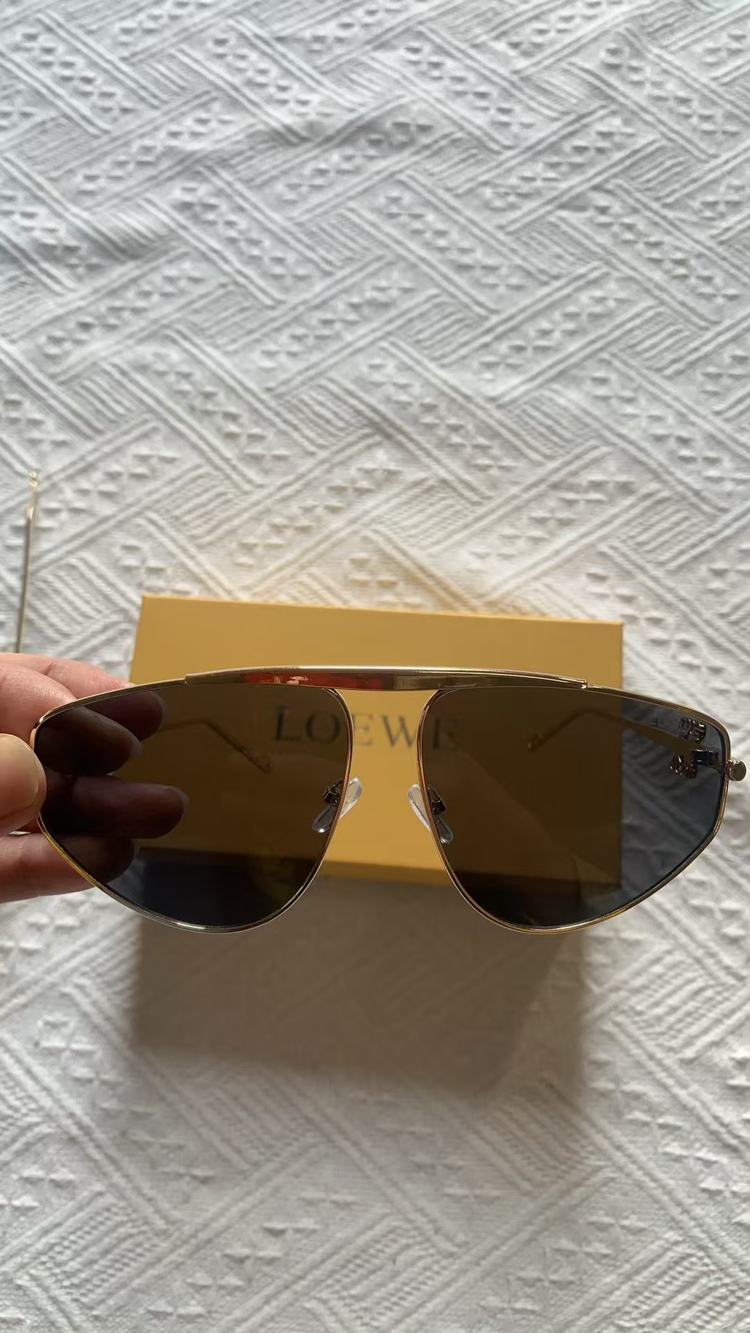 video CV3923-CV3929，Loewe sunglasses 168.99 gallery