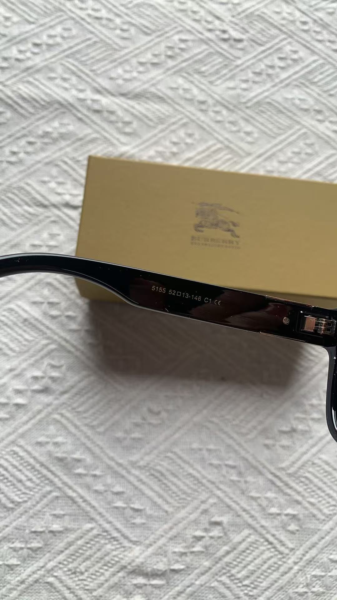 video CV3991-CV3995，Burberry sunglasses 23.99 gallery