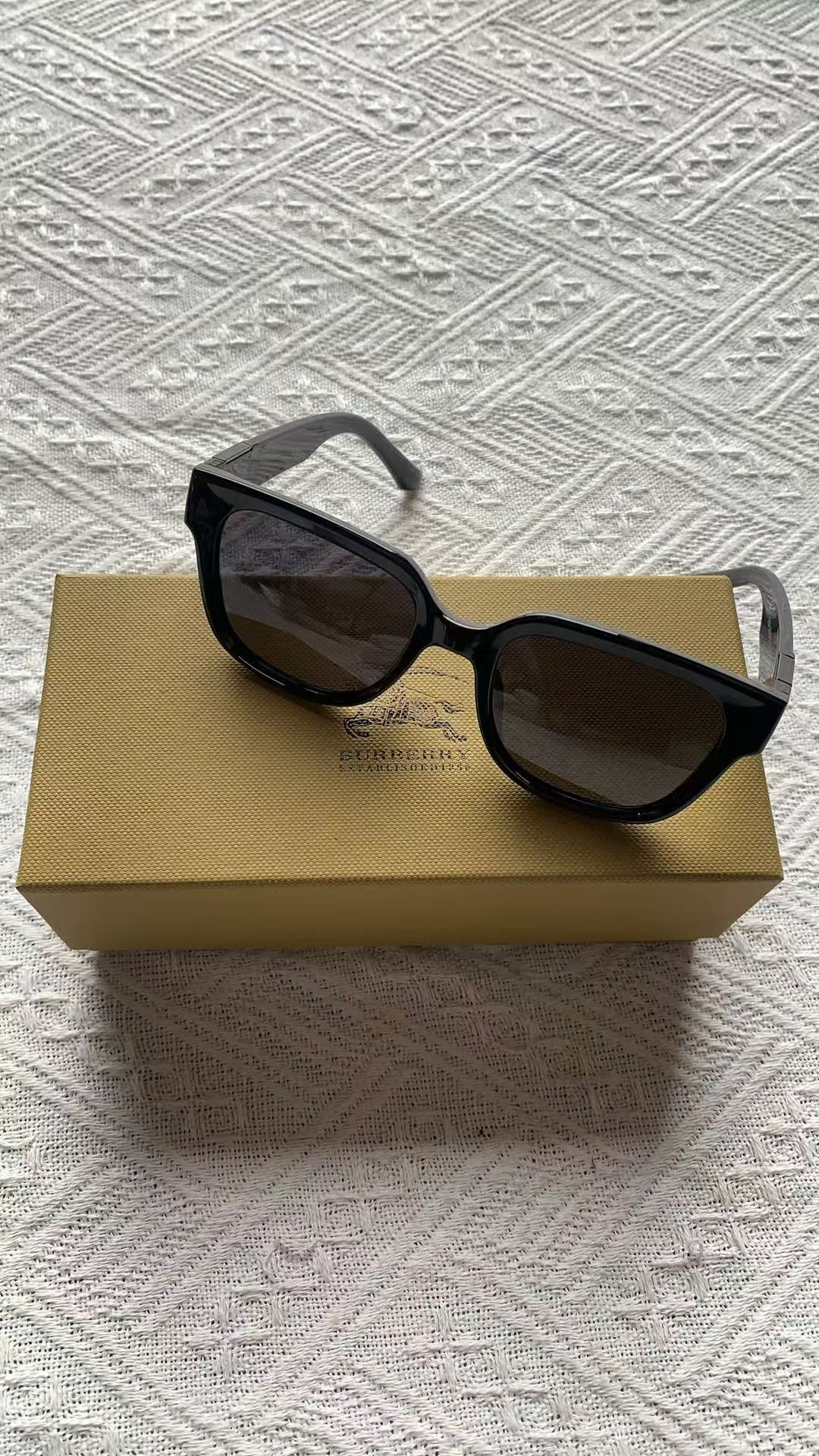 video CV3991-CV3995，Burberry sunglasses 23.99 gallery