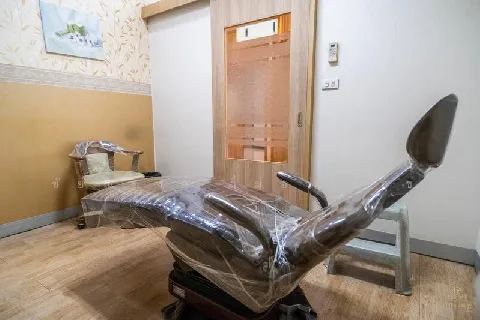 อาคารพาณิชย์ 3 ชั้นครึ่ง 2 คูหา's gallery image at 4