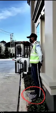 big sale's gallery image at 23