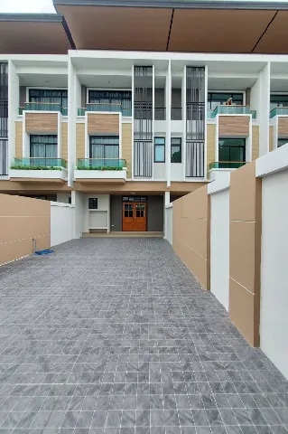 ทาวน์โฮม by ทุนวรวัฒน์ 的画廊图 1