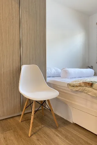 ส่งต่อเก้าอี้มินิมอลสีขาว สภาพ 99%