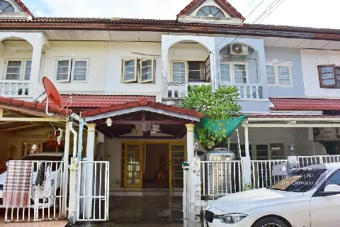 ให้เช่า  ทาว์นเฮาส์ ถ. รัตนา ติดรถไฟฟ้า ไทรม้า  ( ไม่รับสัตว์เลี้ยง )