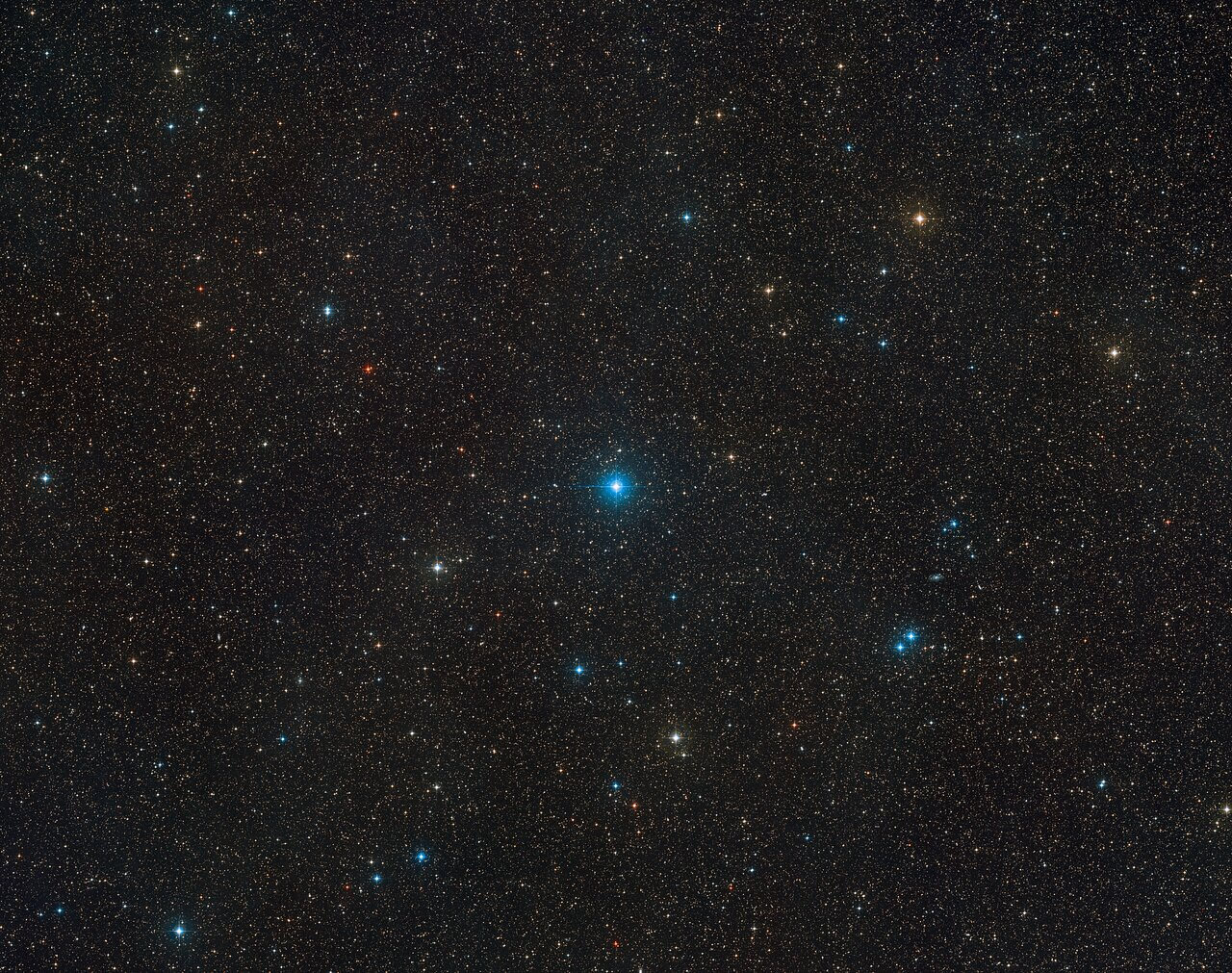 Wide-field view of the region of the sky where HR 6819 is located.