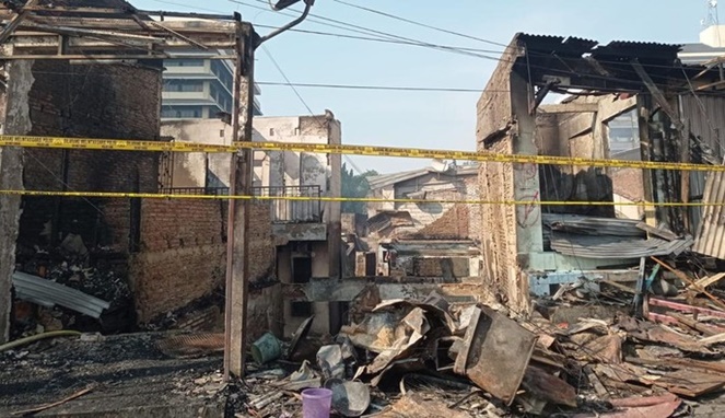 Kondisi bangunan di Pasar Gembrong setelah kebakaran hebat. [Sumber Gambar]