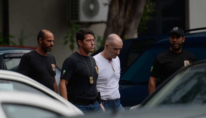 Eike Batista saat digelandang polisi. [Sumber Gambar]