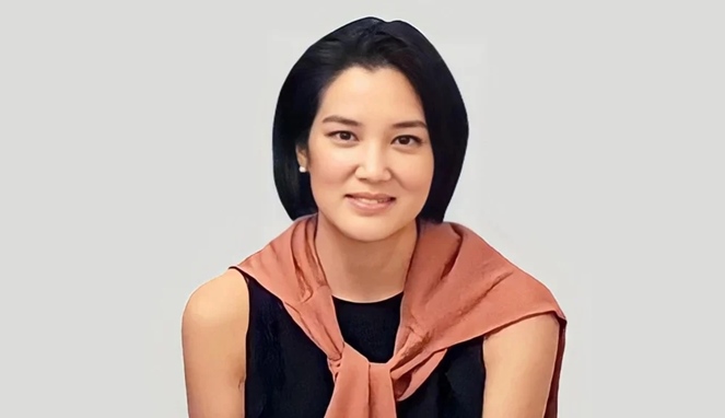 Elaine Low