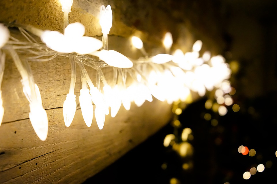 How Much Should I Pay For Holiday Light Installation in St. Joseph MO