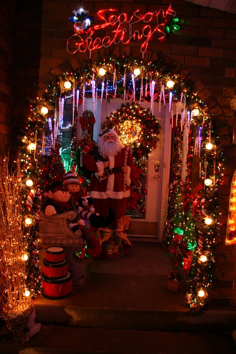 What Is The Best Christmas Light Installation Company Near Me in St. Joseph MO