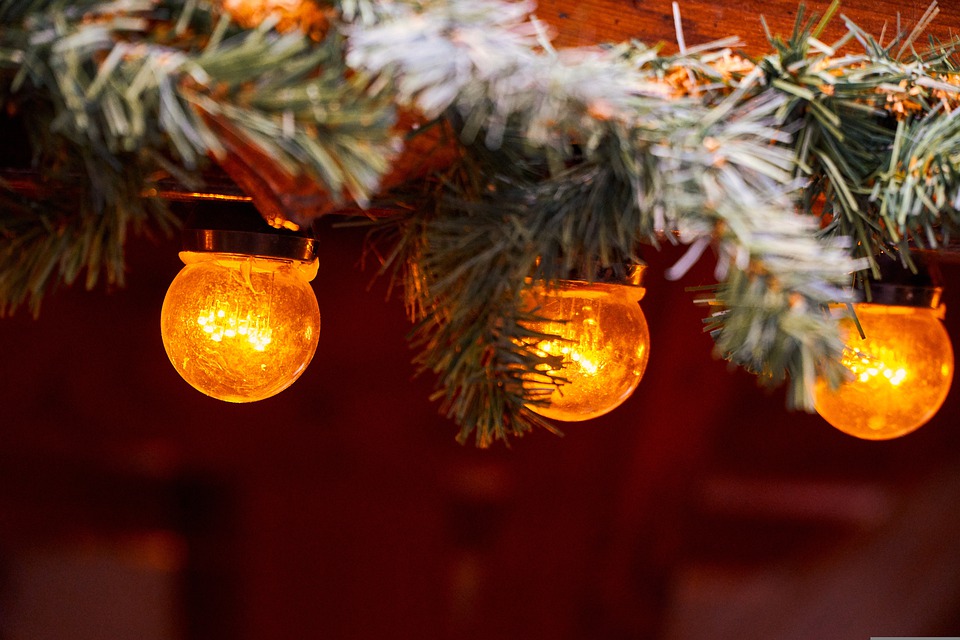 How Do I Choose A Christmas Light Installation in St. Joseph MO