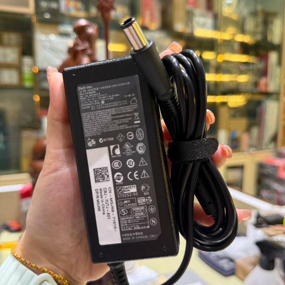 Thumb dell 65w 7.4x5.0