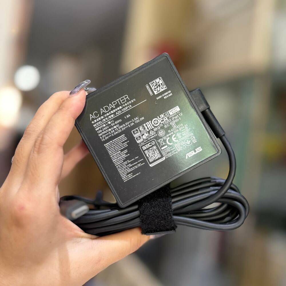 Thumb adapter asus 20v 5a type c 100w 3