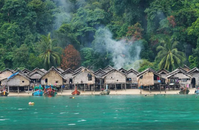 Thailand's sea nomads strive to preserve their vanishing oceanic heritage