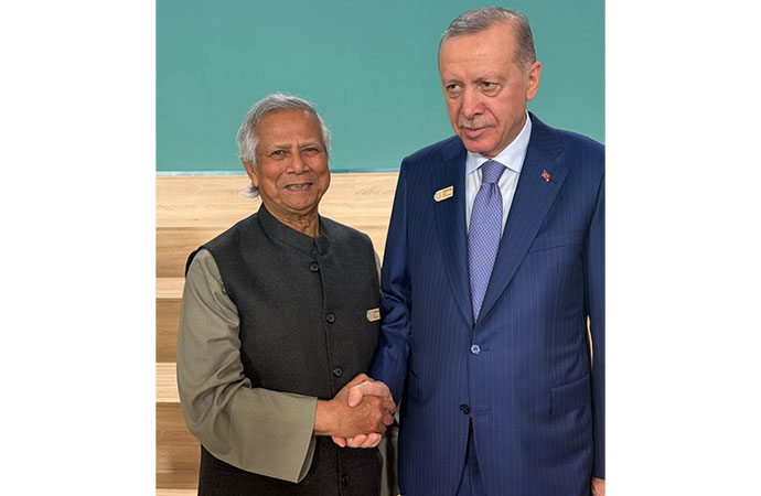 President Erdoğan invites Prof Yunus to visit Turkey, assures full support