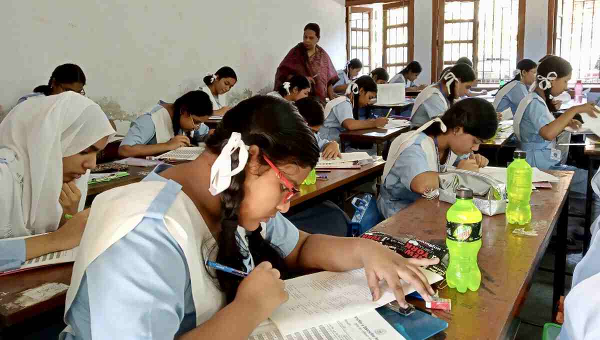 secondary-education-enrollment-rate-still-low-in-bangladesh-unfpa