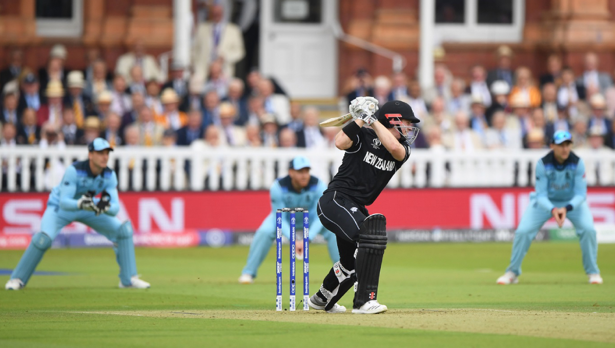 ICC WC final: Woakes, Plunkett restrict New Zealand to 241