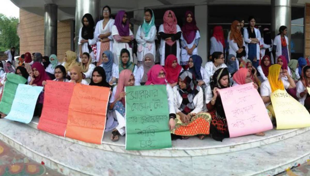 Sylhet Women’s Medical College interns go on strike