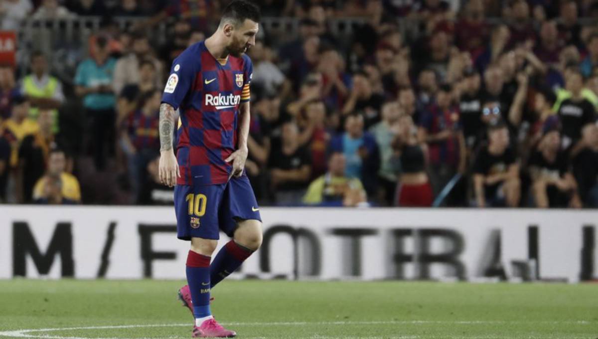 Messi hurt again as Barcelona beats Villarreal 2-1