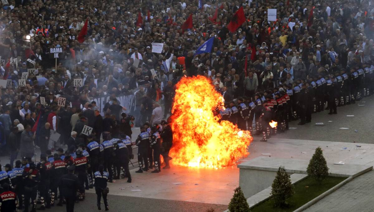Albanian opposition clash with police at anti-govt rally