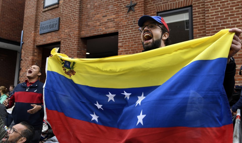 Venezuelan government, opposition to talk in Norway