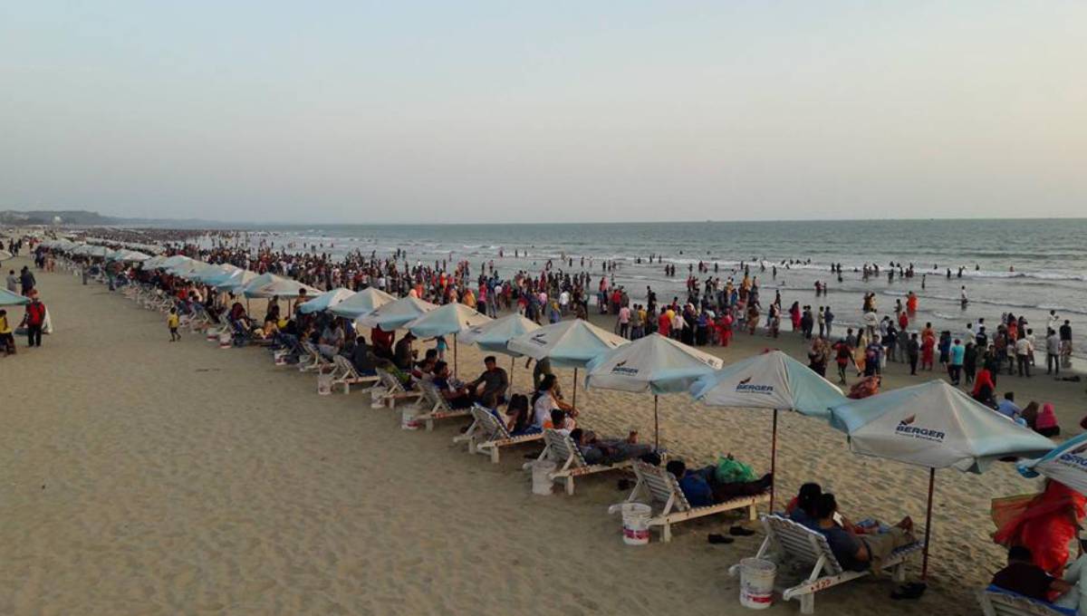 Cox’s Bazar buzzing with revellers during extended Eid holidays