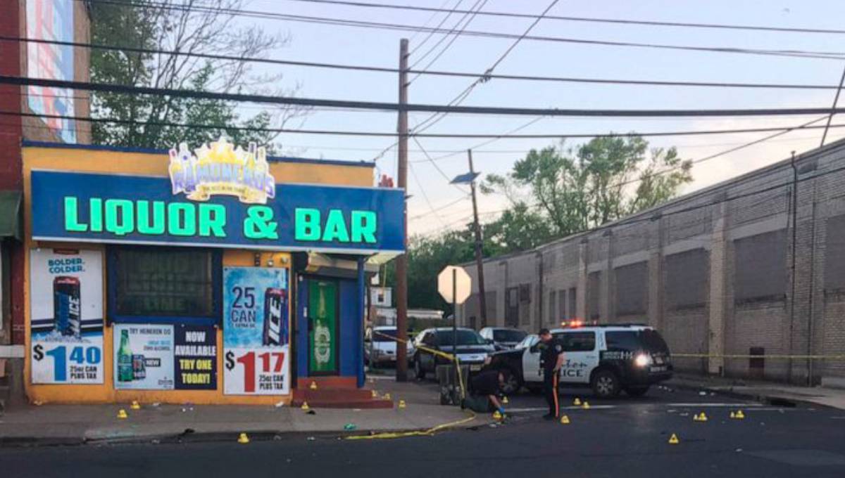 10 wounded as gunmen open fire outside New Jersey bar