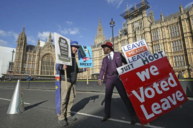 UK lawmakers seize Brexit agenda in bid to break deadlock