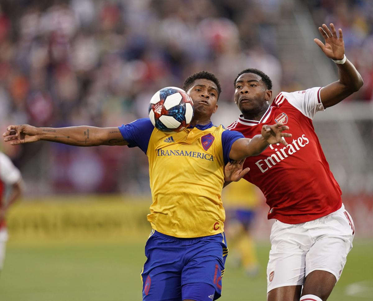 Arsenal tops Rapids 3-0 in friendly match