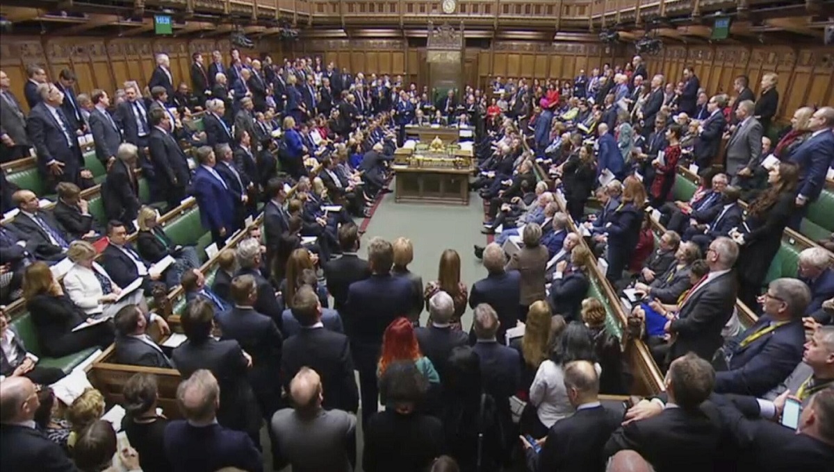 UK lawmakers vote to delay final Brexit decision again