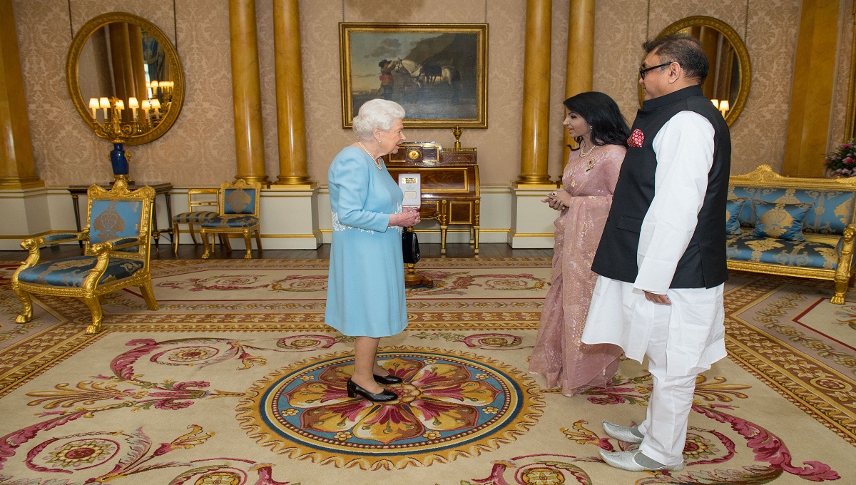 Bangladesh HC to UK presents credentials to Queen Elizabeth II