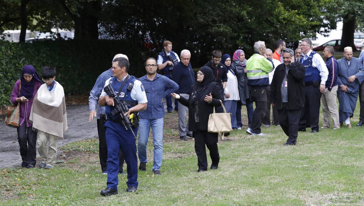 Mass shootings at New Zealand mosques kill 49; 1 man charged