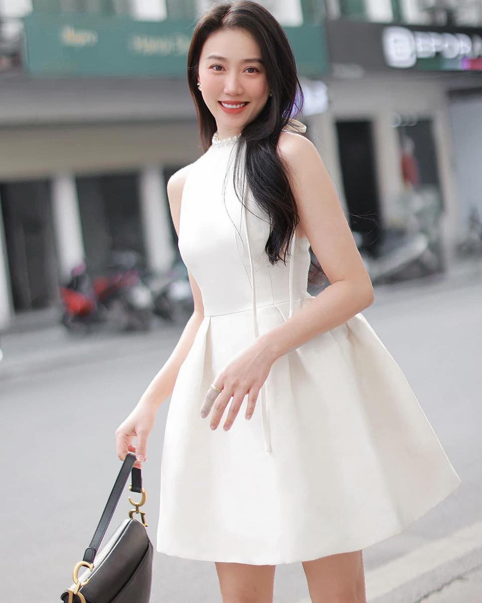 Đầm nữ ✓QUẢNG CHÂU✓ váy nữ đẹp Hà Nội order taobao có sẵn, váy kiểu cut out  ngực tay phồng nhẹ hottrend | Shopee Việt Nam