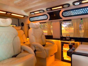 thuê xe Limousine Hà Nội