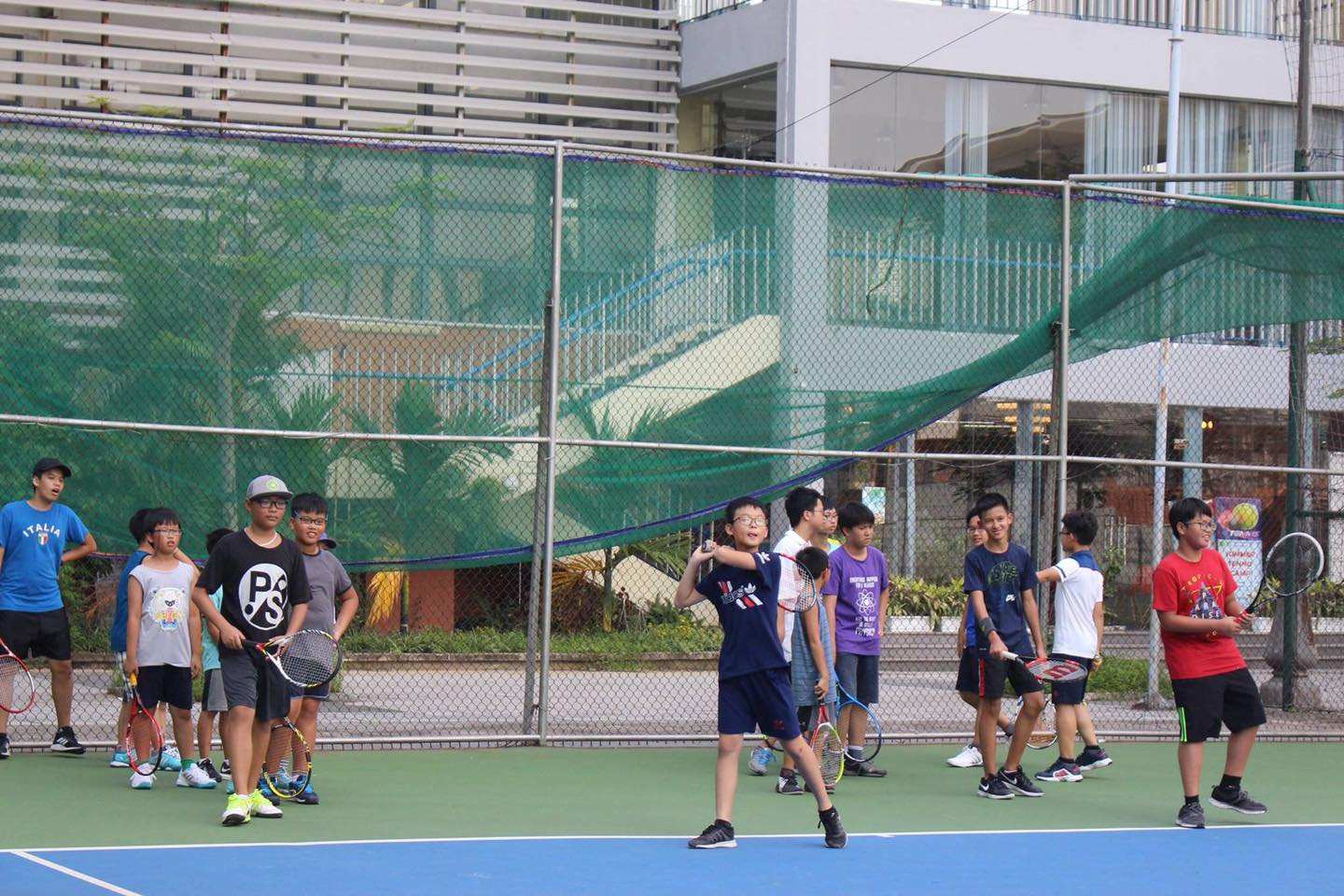 Học Tennis Hà Nội