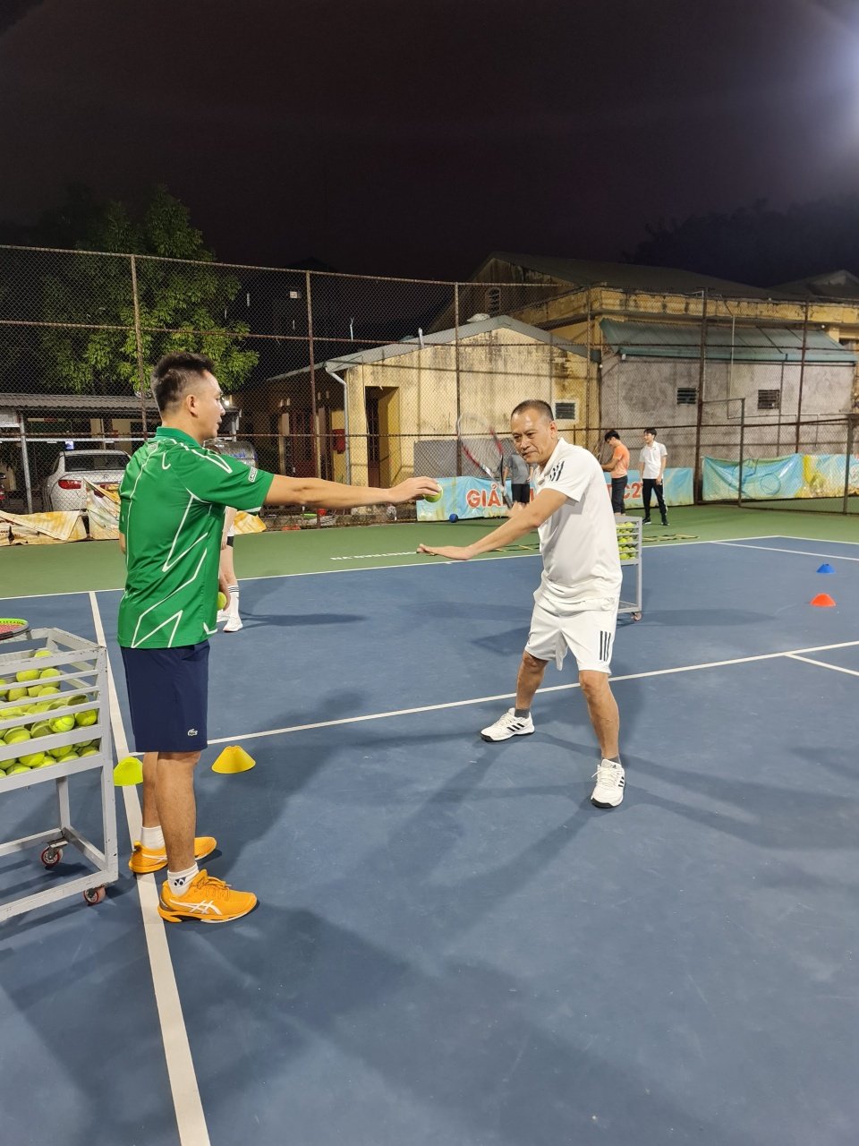 Học Tennis Hà Nội