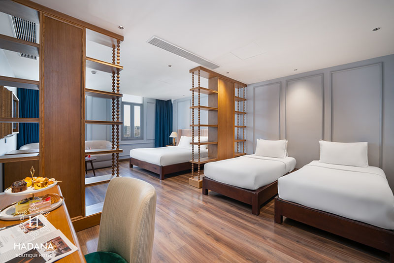 Phòng gia đình view hướng phố của Hadana Boutique Hotel