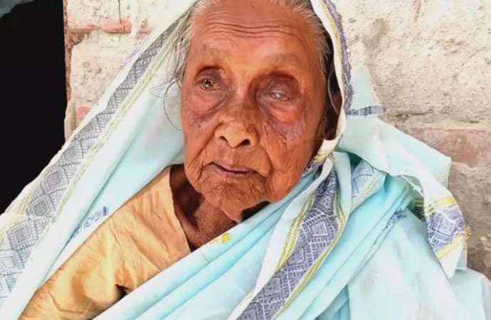 Love for country brings 120-year-old to polling station in Jashore