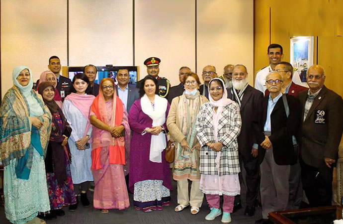 Bangladeshi and Indian veterans from ‘71, serving officers taking part in celebrations on both sides of border